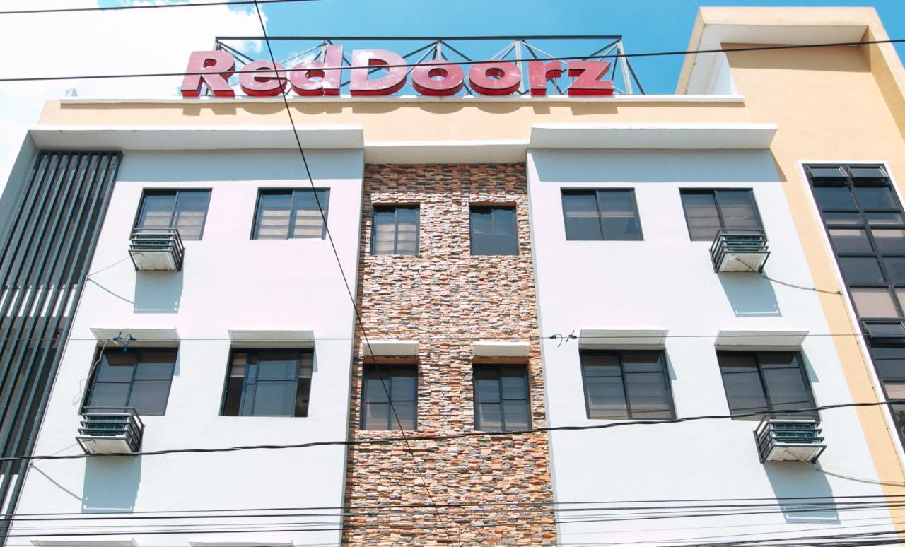 Hotel Reddoorz Near Sm Bicutan Paranaque City Exterior foto