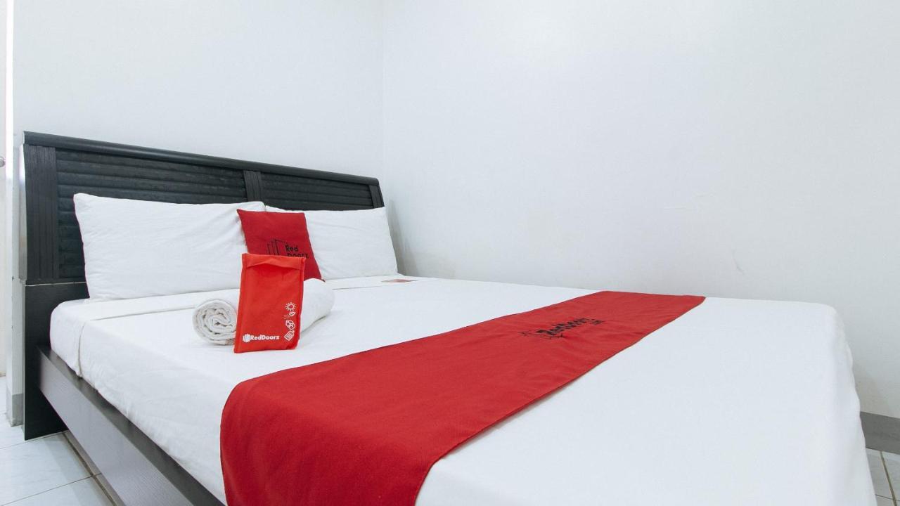 Hotel Reddoorz Near Sm Bicutan Paranaque City Exterior foto