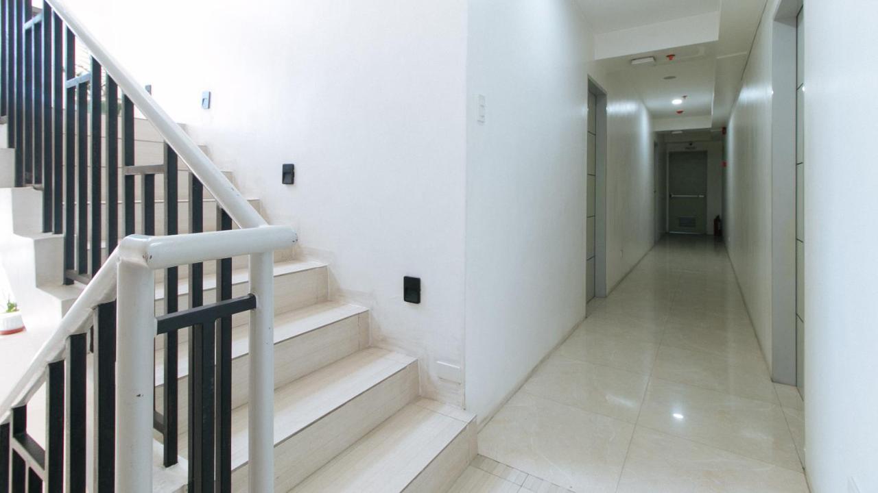 Hotel Reddoorz Near Sm Bicutan Paranaque City Exterior foto