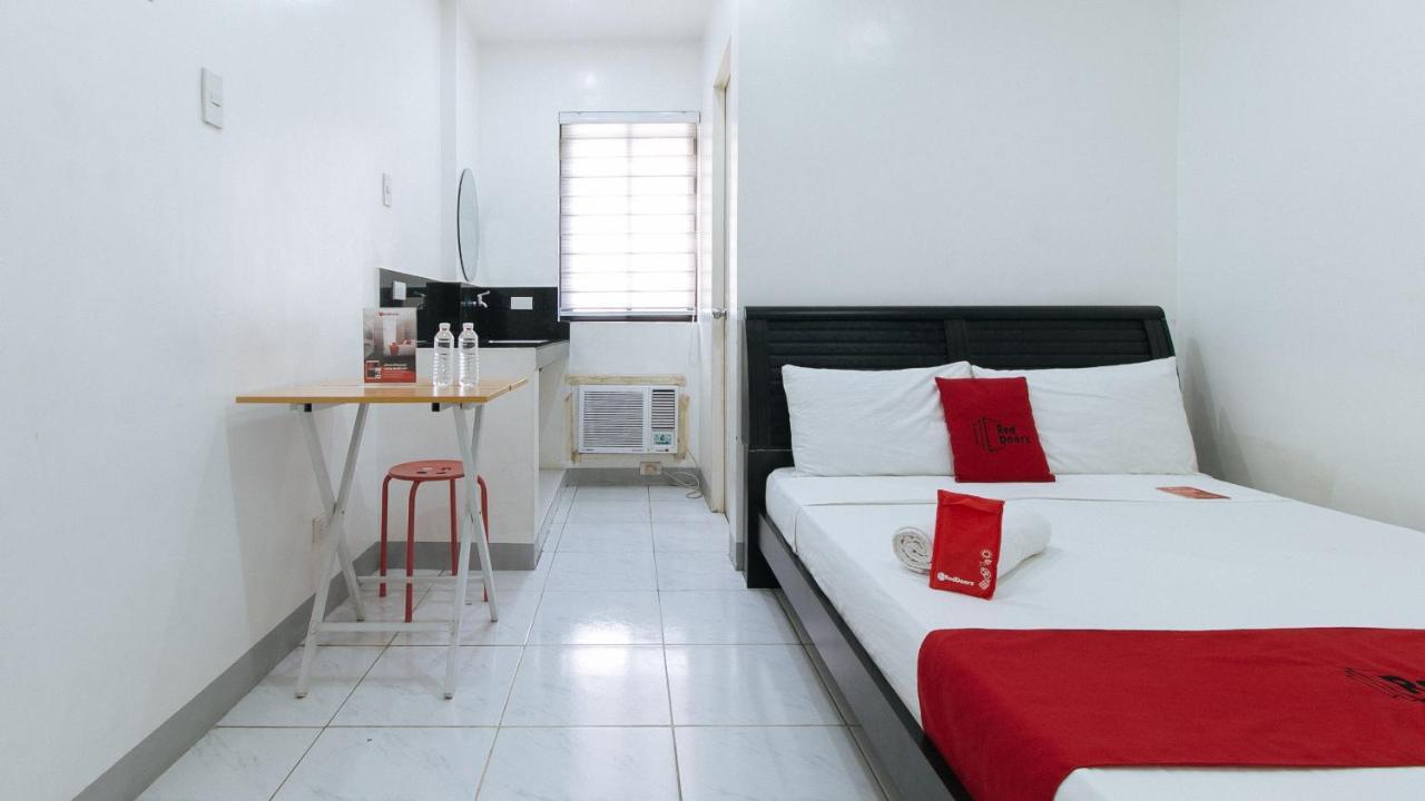 Hotel Reddoorz Near Sm Bicutan Paranaque City Exterior foto