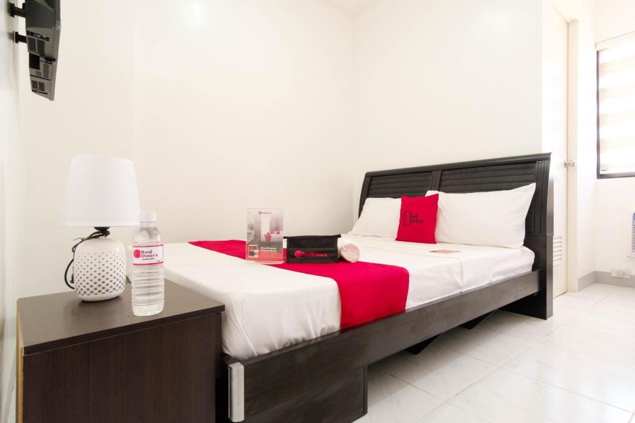 Hotel Reddoorz Near Sm Bicutan Paranaque City Exterior foto