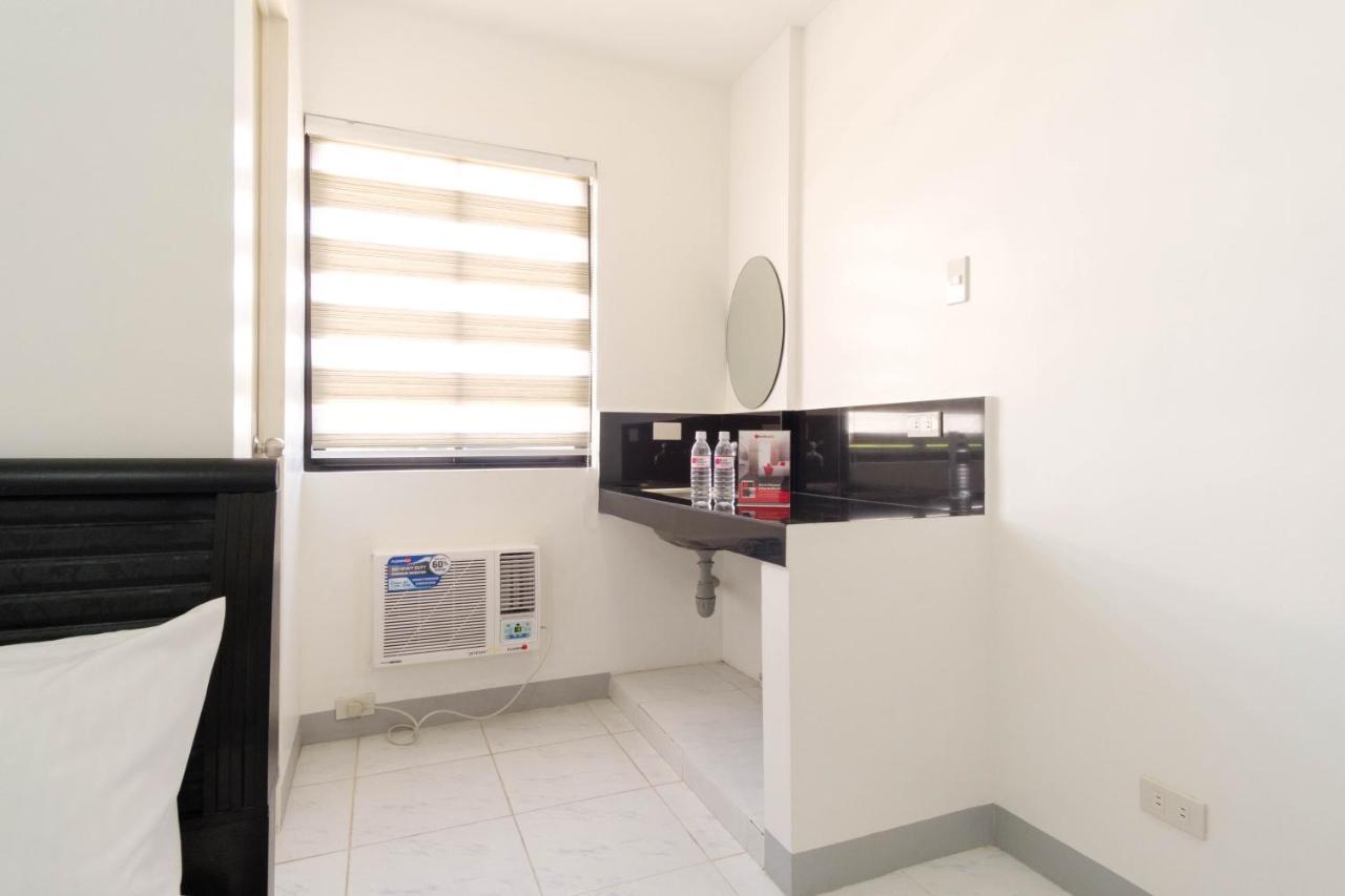 Hotel Reddoorz Near Sm Bicutan Paranaque City Exterior foto